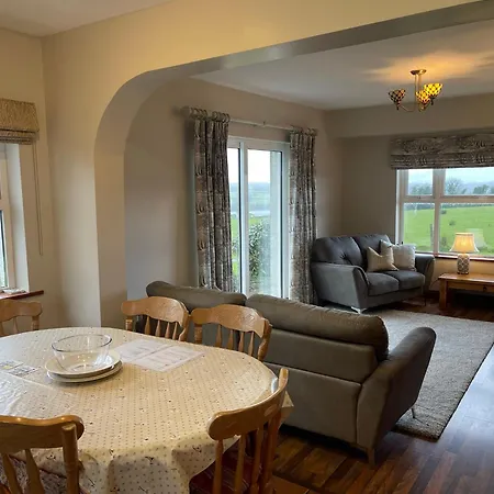 別荘 Cassidy 3 Bed *